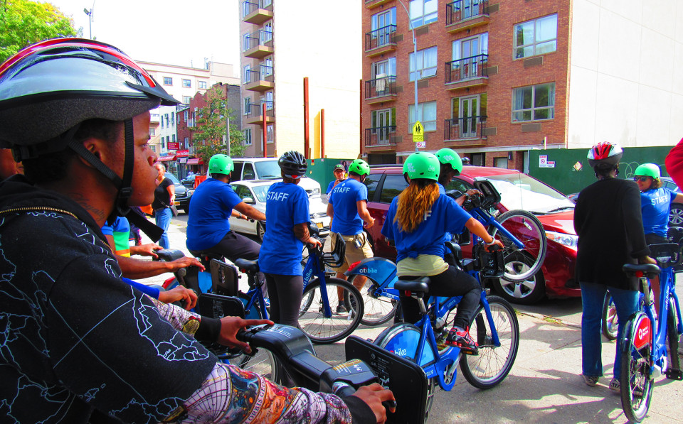 A Citi Bike group ride in BedStuy.