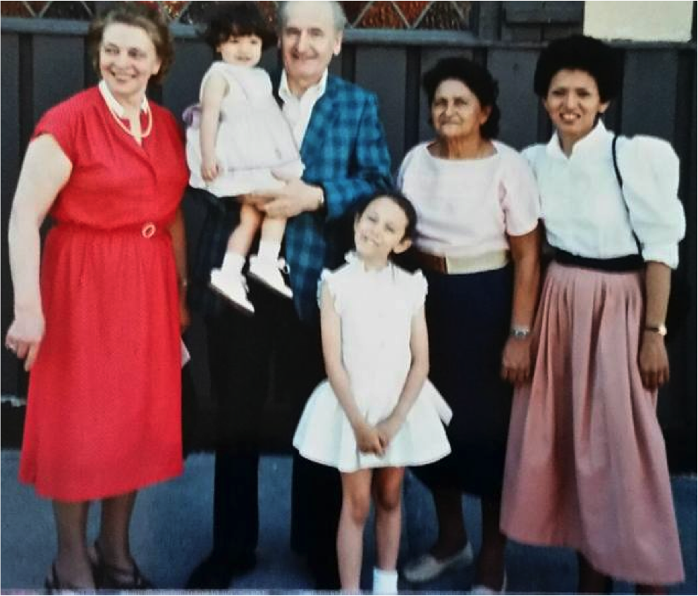 Naomi Doerner (center) with her family