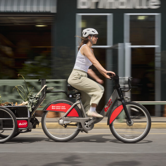 BIXI Bike Trailers Are Now Available to Rent in Montréal